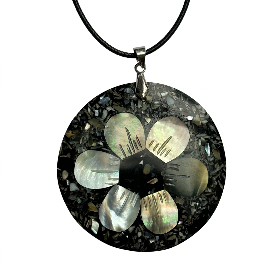 oversized flower pendant necklace in black