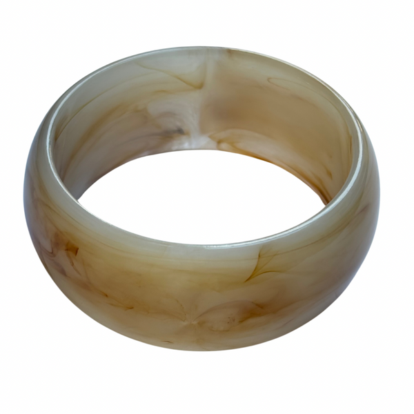 resin chunky bangle in creamy beige