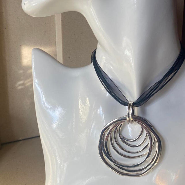 large oval pendant ribbon necklace