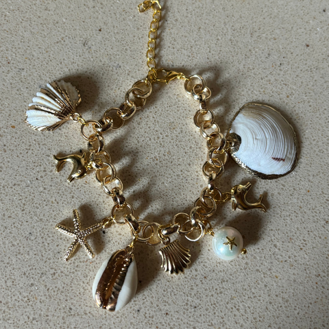 chunky shell charm bracelet