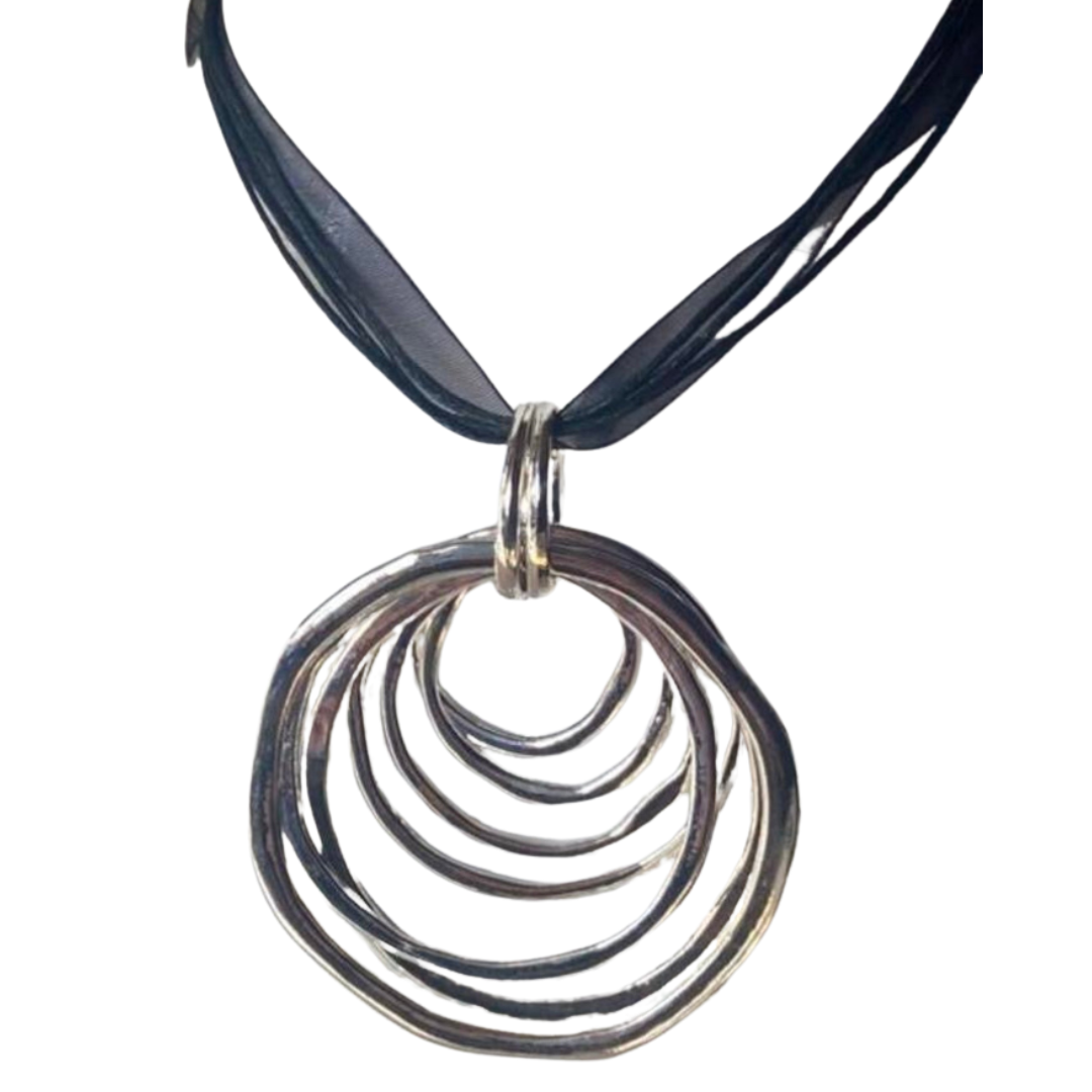 large oval pendant ribbon necklace