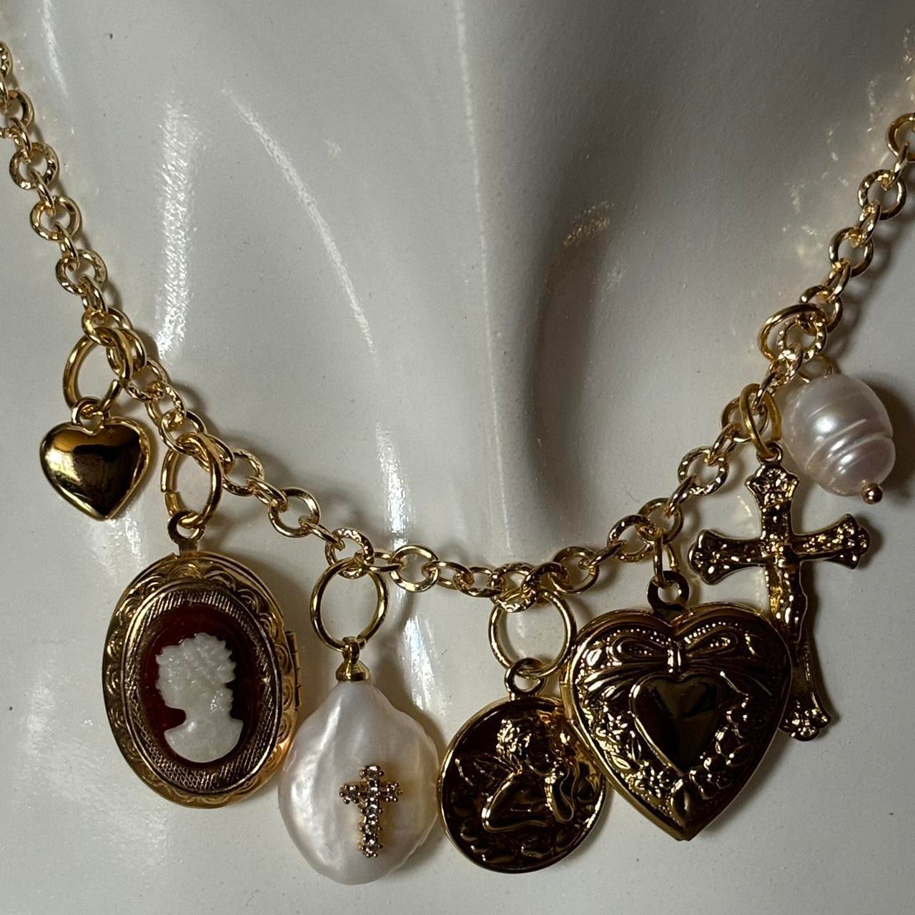 vintage cameo charm necklace