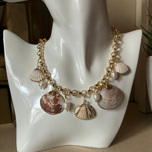 oversized shell necklace