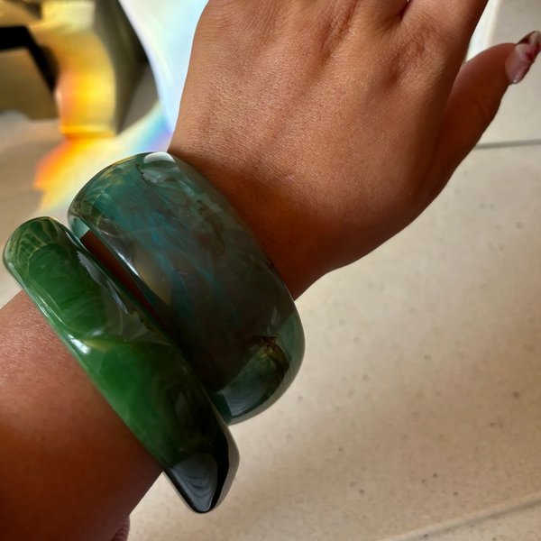 resin chunky bangle in forest green