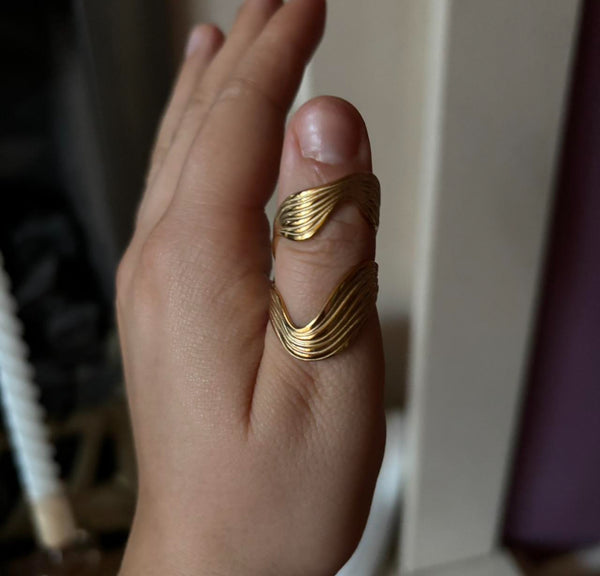 swirl adjustable ring in gold