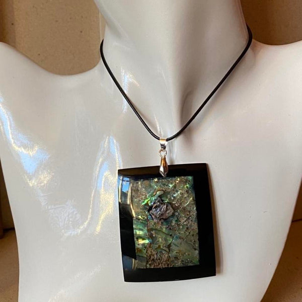 large rectangle shell pendant necklace