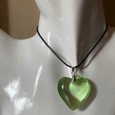 green glass puff heart pendant necklace