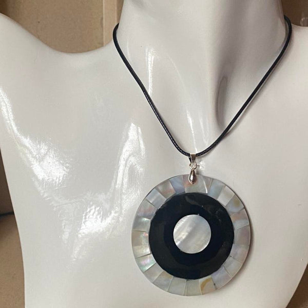 large circle mother of pearl shell pendant necklace