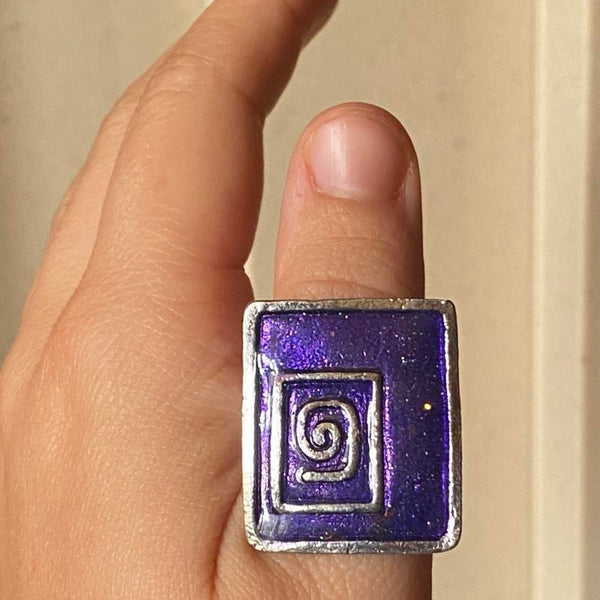 purple swirl cocktail ring