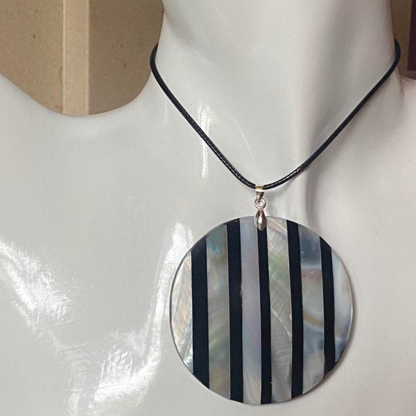 large stripe mother of pearl shell pendant necklace