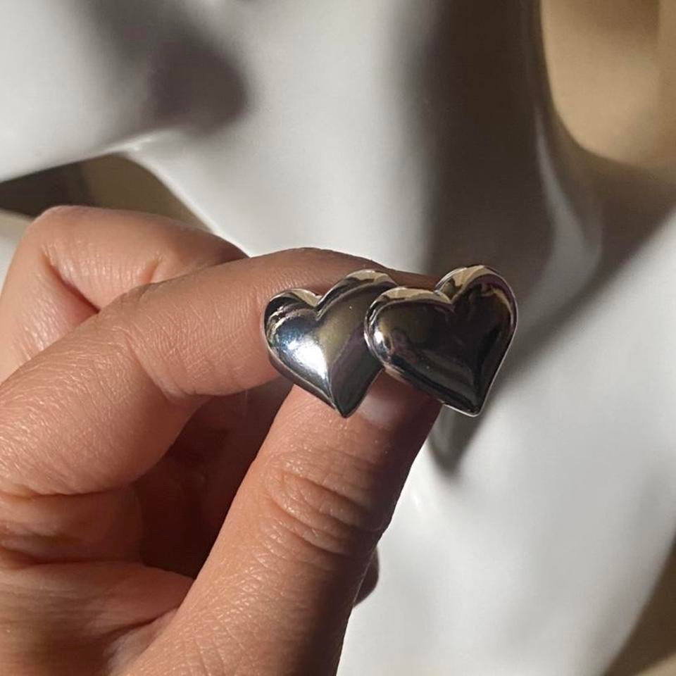 chunky heart studs