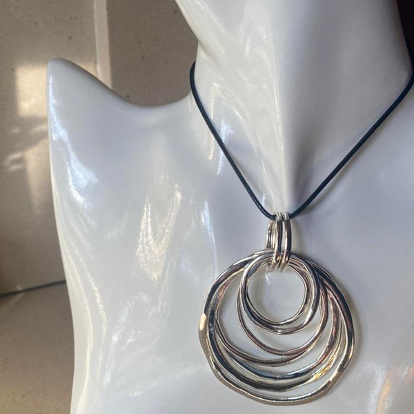 large oval pendant necklace