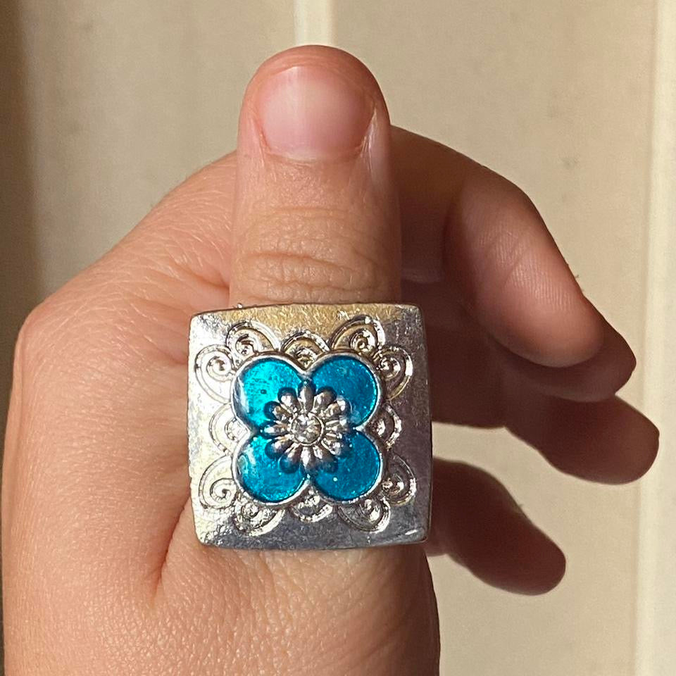 square blue flower cocktail ring